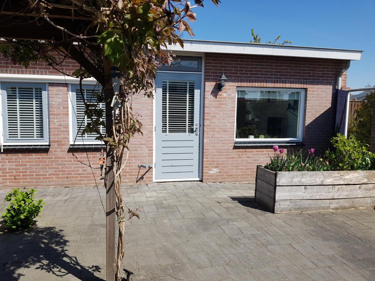 Solstice, Quiet Cottage In Bruinisse, Zeeland מראה חיצוני תמונה